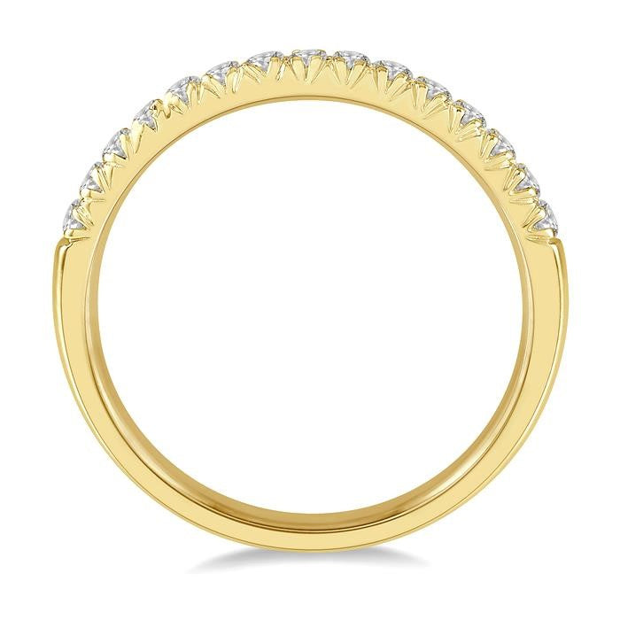 1/4 Ctw 15Stones Round Cut Diamond Wedding Band in 14K Yellow Gold