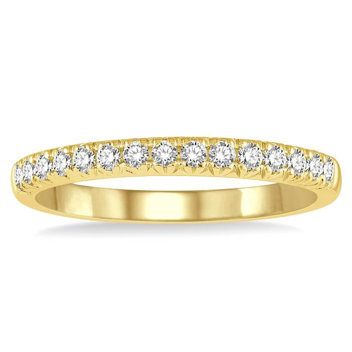 1/4 Ctw 15Stones Round Cut Diamond Wedding Band in 14K Yellow Gold