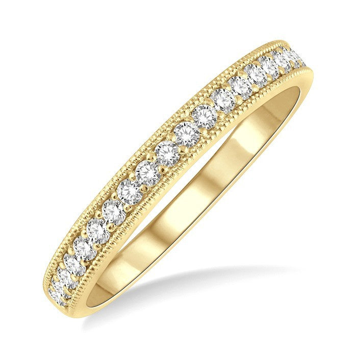 1/4 Ctw Round Cut Diamond Wedding Band in 14K Yellow Gold