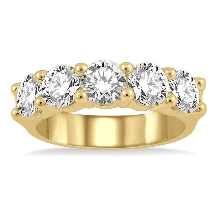 2 1/2 Ctw 5 Stone Round Cut Diamond Wedding Band in 14K Yellow Gold