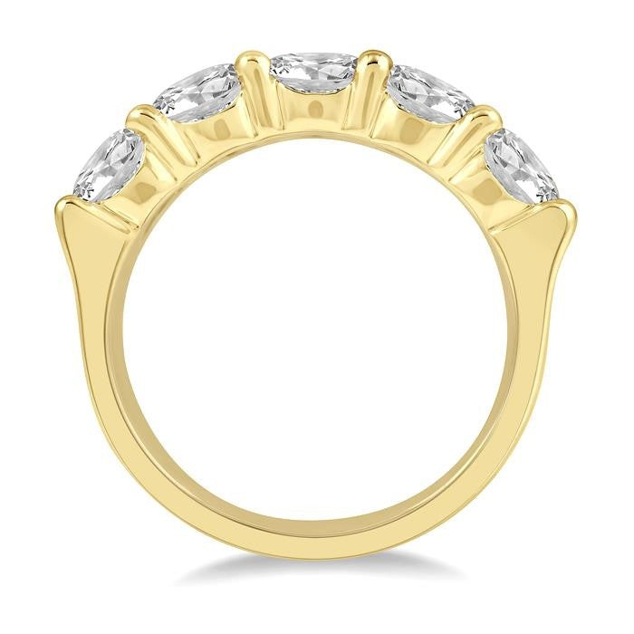2 1/2 Ctw 5 Stone Round Cut Diamond Wedding Band in 14K Yellow Gold