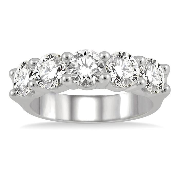 2 1/2 Ctw 5 Stone Round Cut Diamond Wedding Band in 14K White Gold