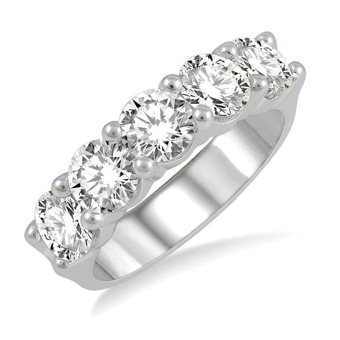 2 1/2 Ctw 5 Stone Round Cut Diamond Wedding Band in 14K White Gold
