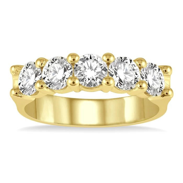 1 1/2 Ctw 5 Stone Round Cut Diamond Wedding Band in 14K Yellow Gold