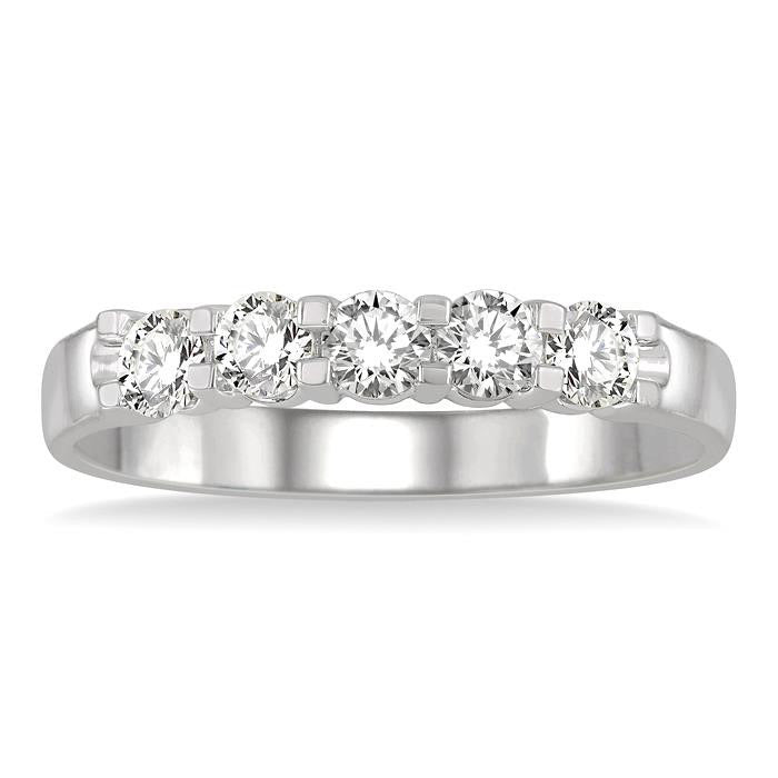 Round Shape 5 Stone Diamond Wedding Band