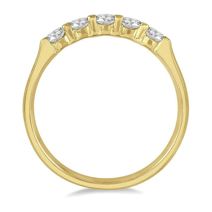 1/2 Ctw 5 Stone Round Cut Diamond Wedding Band in 14K Yellow Gold