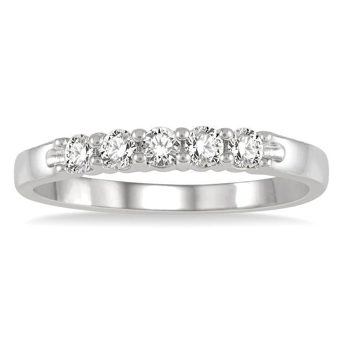 1/4 Ctw 5 Stone Round Cut Diamond Wedding Band in 14K White Gold