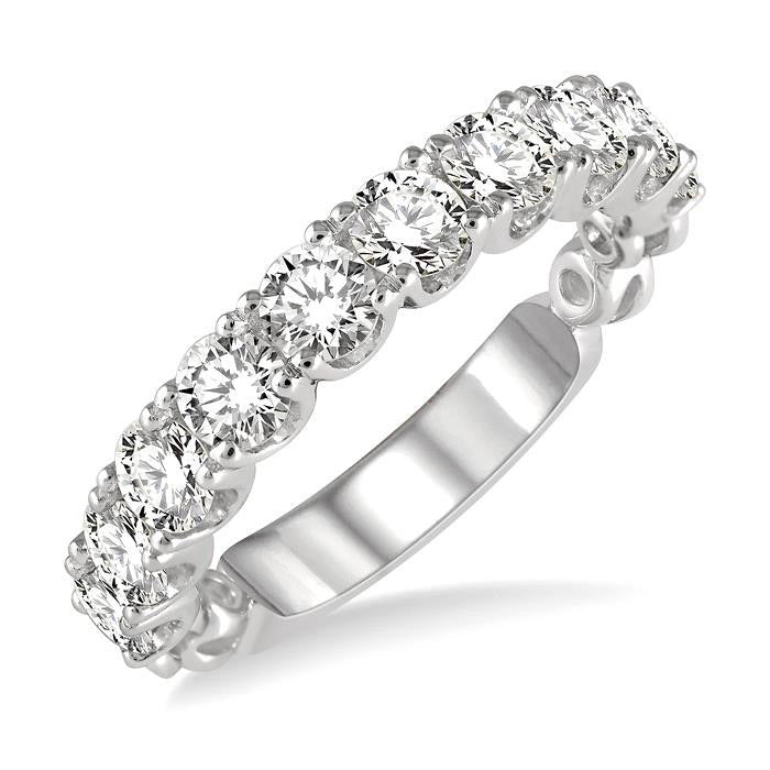 1 1/2 Ctw Lattice Round Cut Diamond Wedding Band in 14K White Gold