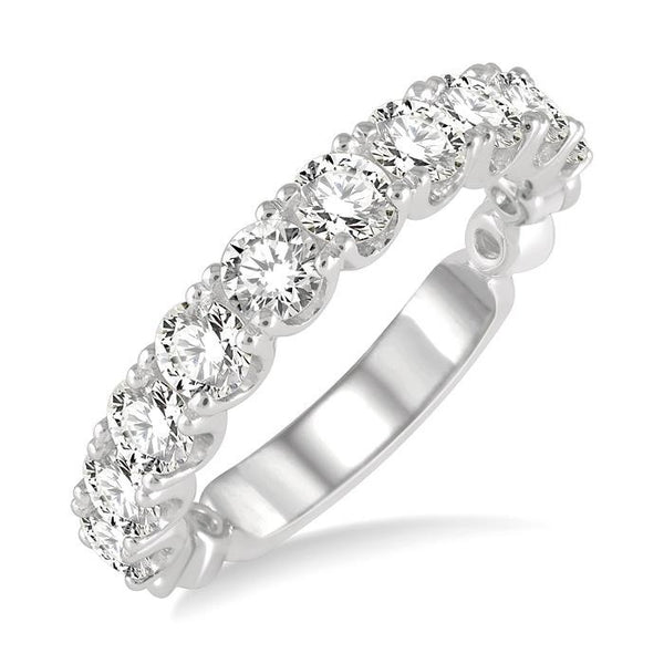1 1/2 Ctw Lattice Round Cut Diamond Wedding Band in 14K White Gold