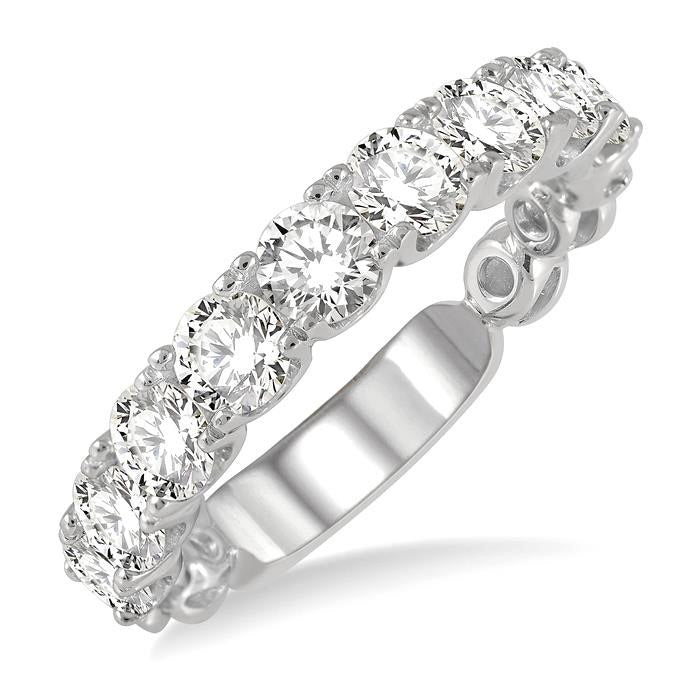2 Ctw Lattice Round Cut Diamond Wedding Band in 14K White Gold