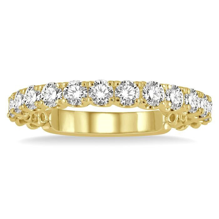 3/4 Ctw Lattice Round Cut Diamond Wedding Band in 14K Yellow Gold