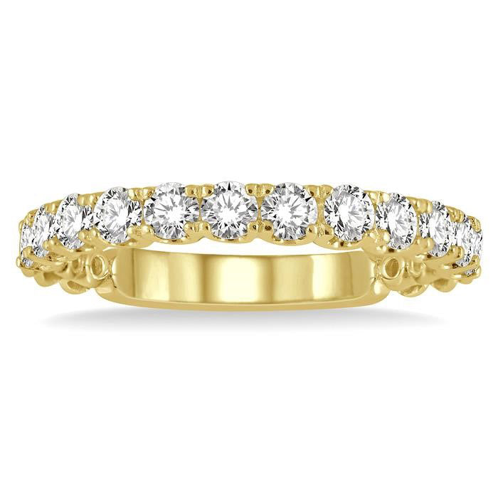 3/4 Ctw Lattice Round Cut Diamond Wedding Band in 14K Yellow Gold