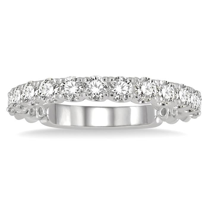 3/4 Ctw Lattice Round Cut Diamond Wedding Band in Platinum