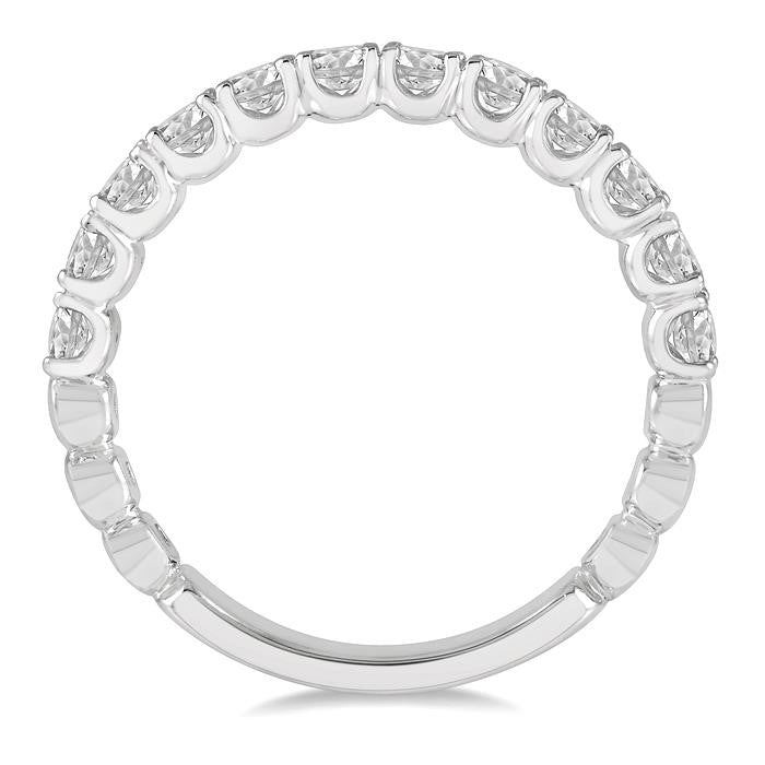 3/4 Ctw Lattice Round Cut Diamond Wedding Band in Platinum