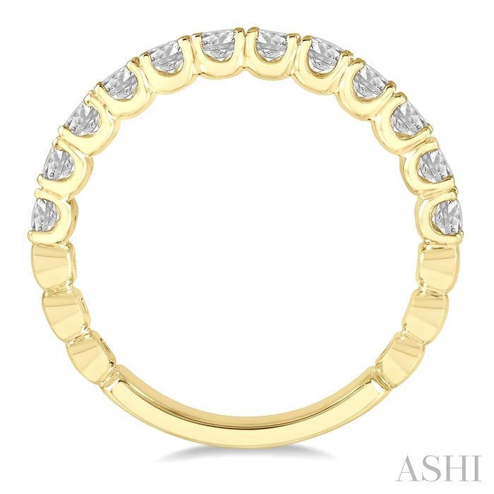 3/4 Ctw Lattice Round Cut Diamond Wedding Band in 14K Yellow Gold