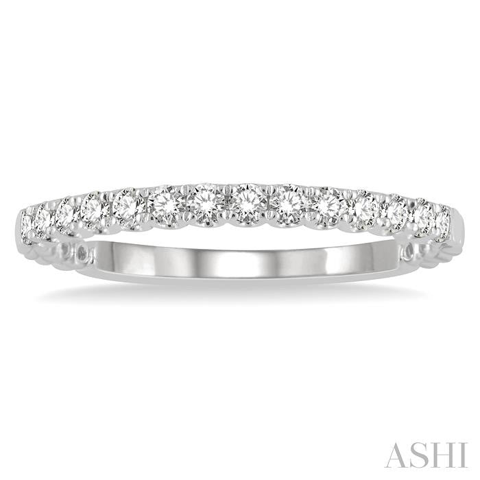 1/4 Ctw Lattice Round Cut Diamond Wedding Band in 14K White Gold