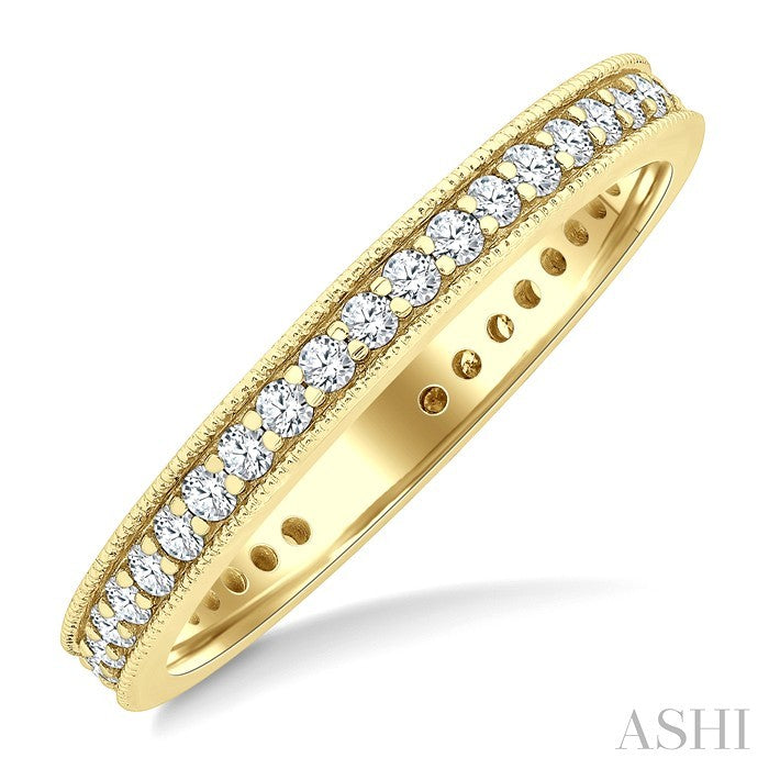 1/2 Ctw Round Cut Diamond Eternity Band in 14K Yellow Gold