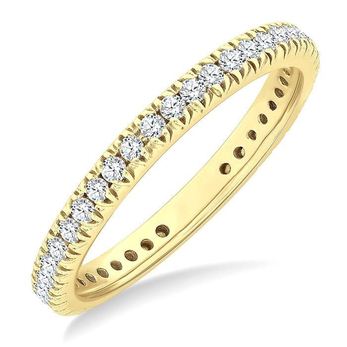 1/2 Ctw Round Cut Diamond Eternity Wedding Band in 14K Yellow Gold