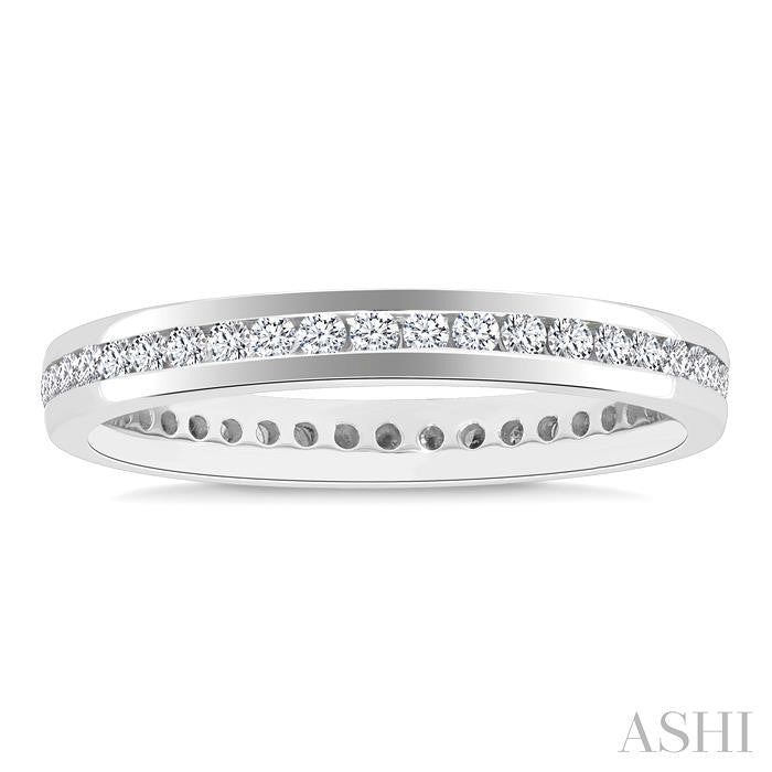 1/2 Ctw Channel Round Cut Diamond Eternity Wedding Band in 14K White Gold