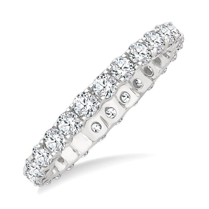 1 1/2 Ctw Round Cut Diamond Eternity Wedding Band in 14K White Gold