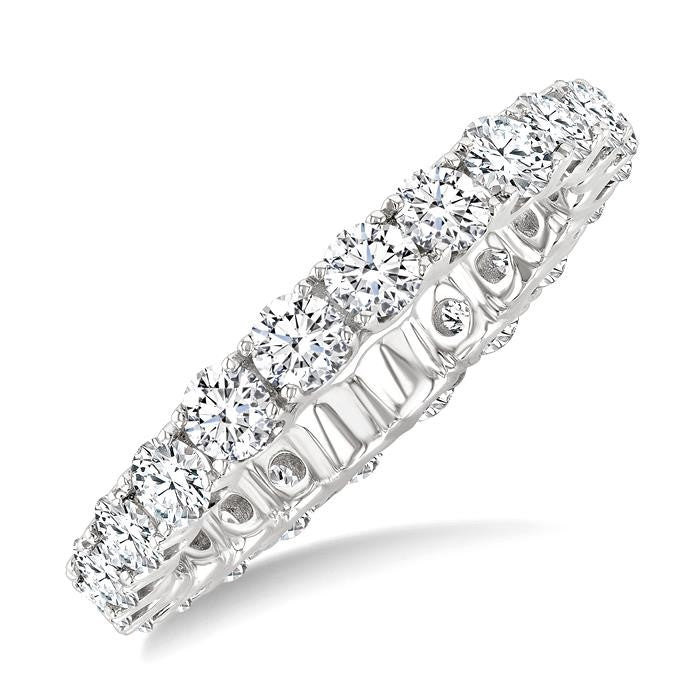 2 Ctw Round Cut Diamond Eternity Wedding Band in 14K White Gold