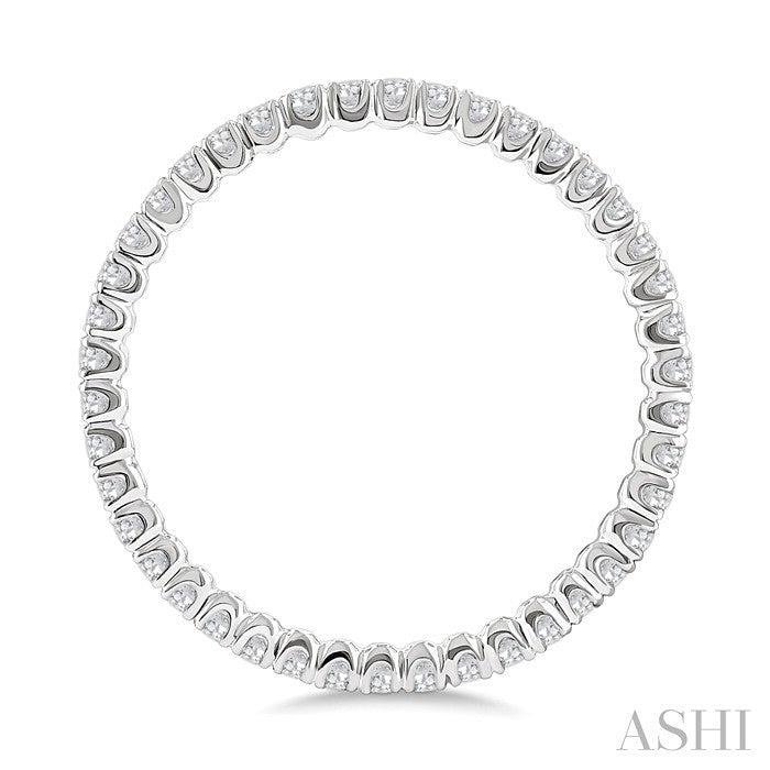 1/2 Ctw Round Cut Diamond Eternity Wedding Band in 14K White Gold