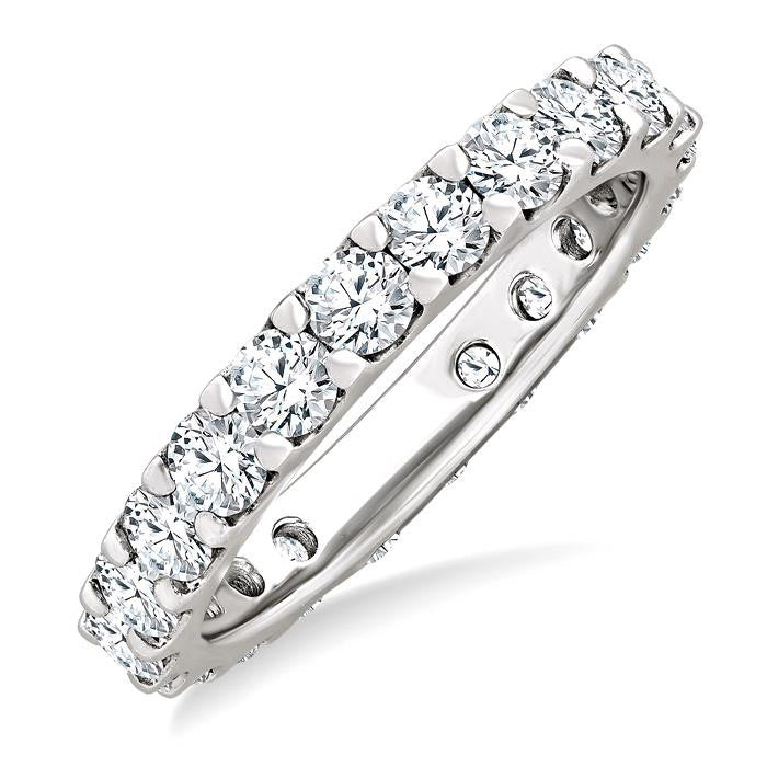 2 Ctw Round Cut Diamond Eternity Wedding Band in 14K White Gold
