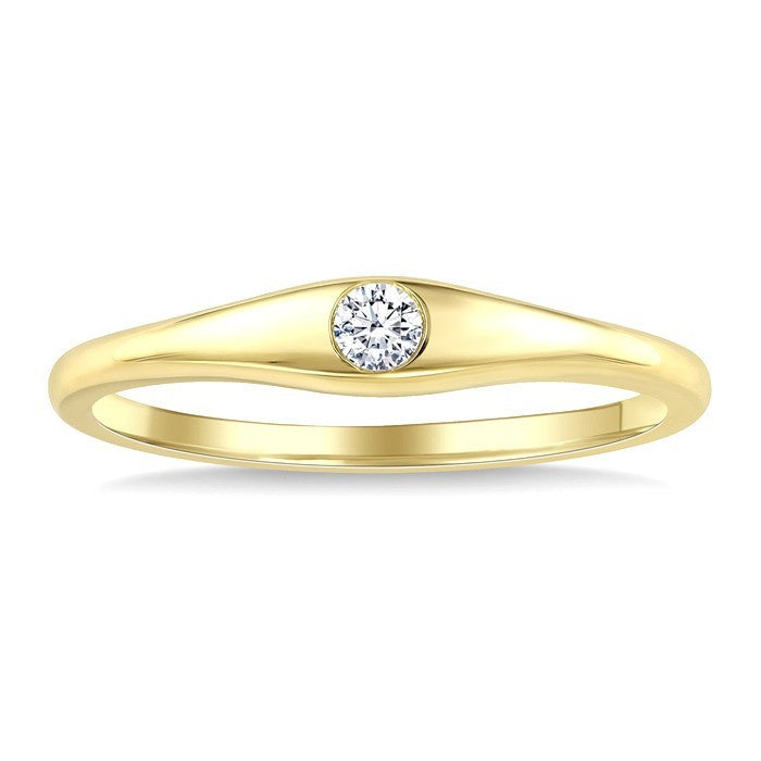 1/10 Ctw Round Cut Diamond Solitaire Ring in 10K Yellow Gold