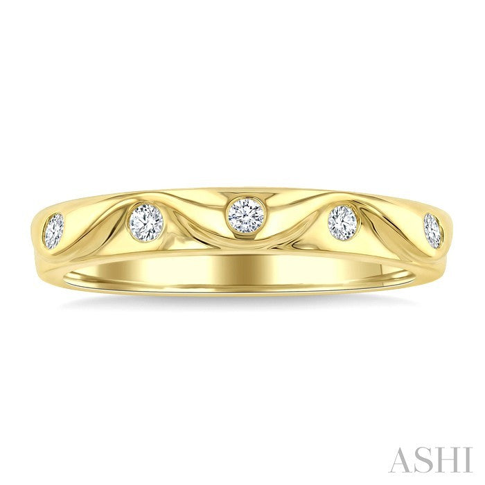1/5 Ctw Round Cut Diamond Stackable Fashion Ring in 10K Yellow Gold