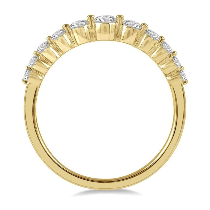 1/3 Ctw Graduated Round Cut Diamond Fashion Ring in 14K Yellow Gold