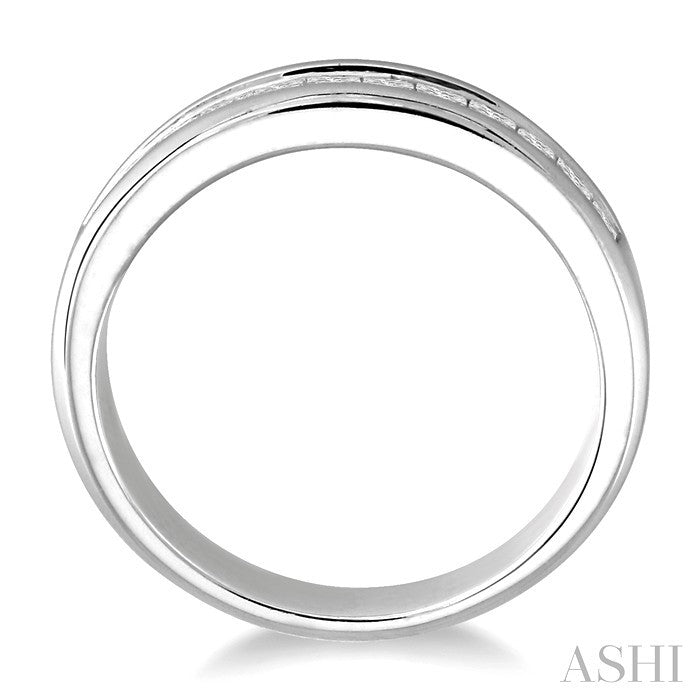 1 Ctw Princess Cut Diamond Wedding Band in 14K White Gold