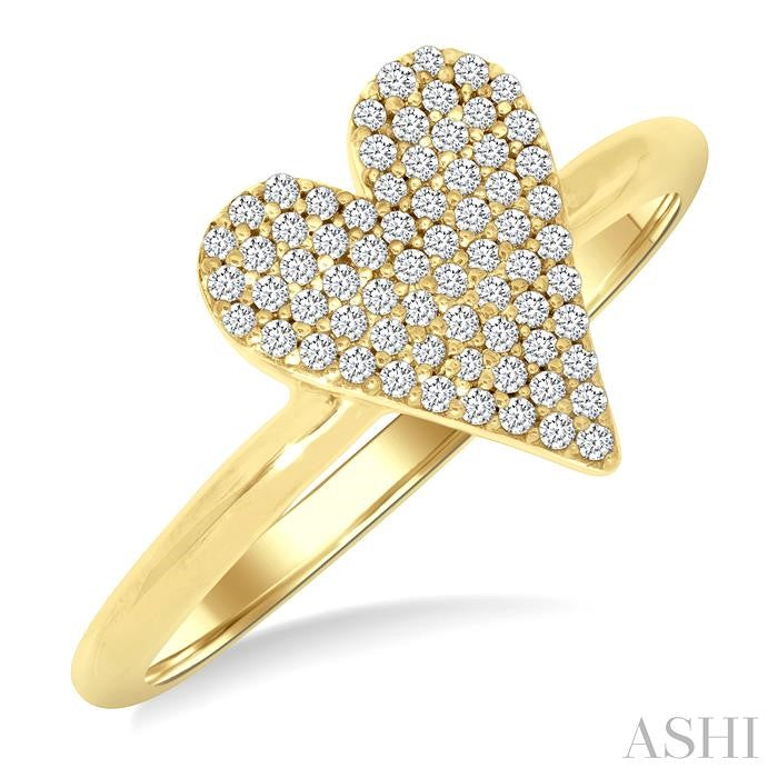 1/4 Ctw Heart Shape Pave Set Round Cut Diamond Fashion Ring in 10K Yellow Gold