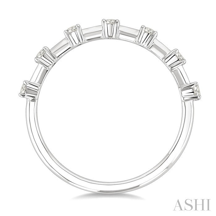 1/5 Ctw Round Cut Diamond Fashion Band in 14K White Gold