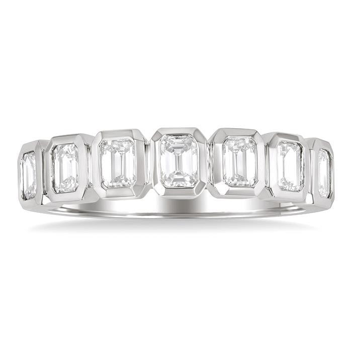 Regal Diamond Jewelry in Metal