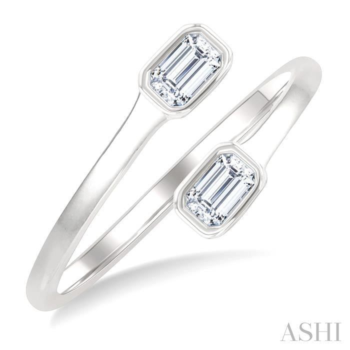 Enchantment Diamond Ring in Metal