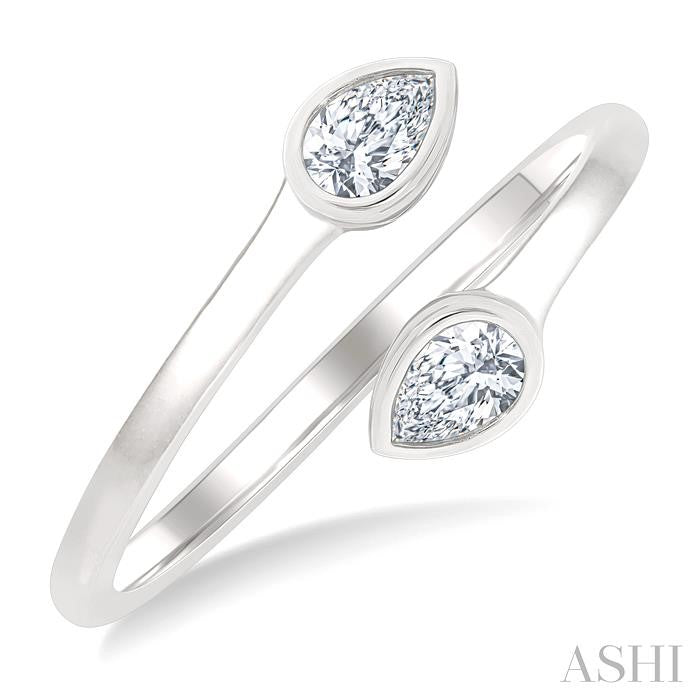 1/5 Ctw Split Single Coil Bezel Set Pear Cut Diamond Open Fashion Ring in 14K White Gold