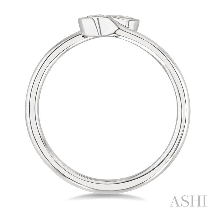 1/5 Ctw Split Single Coil Bezel Set Round Cut Diamond Open Fashion Ring in 14K White Gold