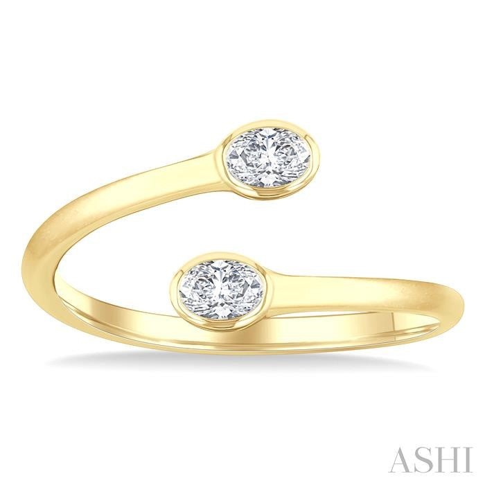 1/5 Ctw Split Single Coil Bezel Set Oval Cut Diamond Open Fashion Ring in 14K Yellow Gold