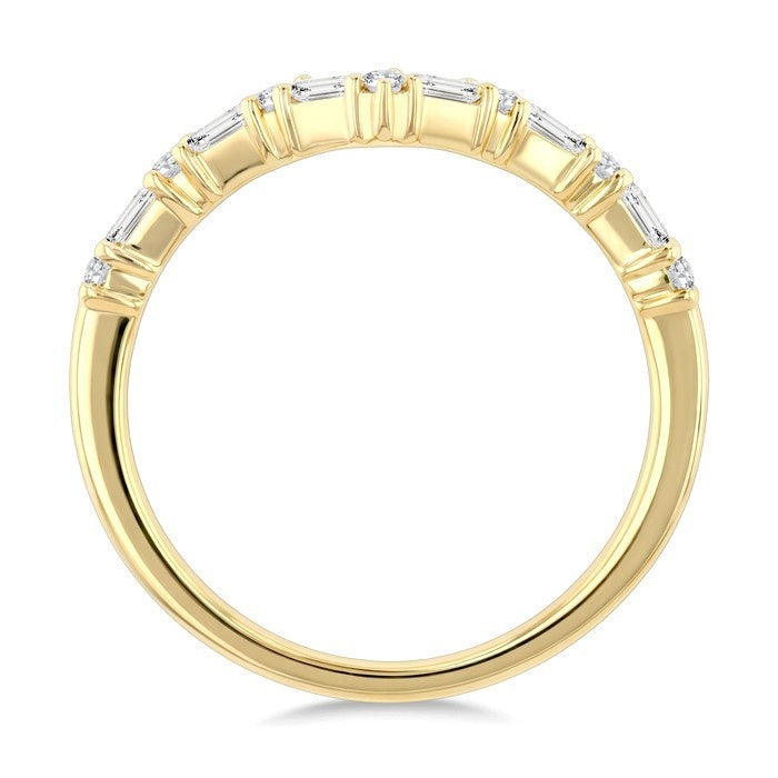 1/4 Ctw Chevron Baguette and Round Cut Diamond Fashion Ring in 14K Yellow Gold