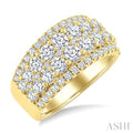 2 Ctw Round Cut Diamond Bold Fashion Ring in 14K Yellow Gold