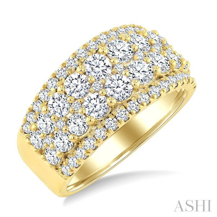 2 Ctw Round Cut Diamond Bold Fashion Ring in 14K Yellow Gold