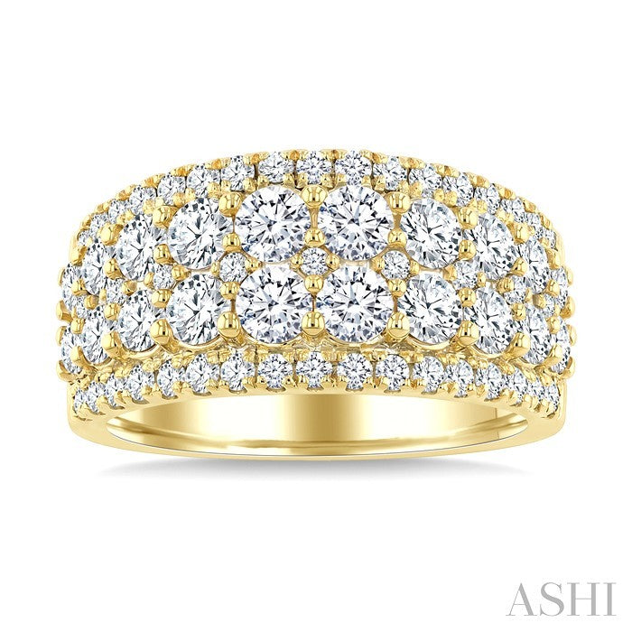 2 Ctw Round Cut Diamond Bold Fashion Ring in 14K Yellow Gold
