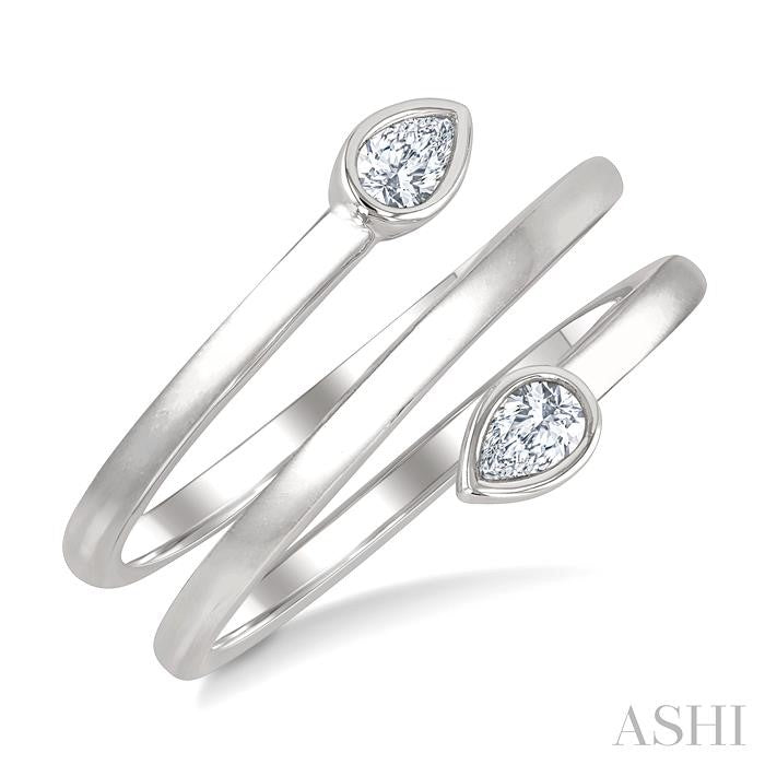 Midnight Diamond Ring in Metal