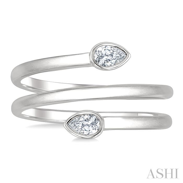 Midnight Diamond Ring in Metal