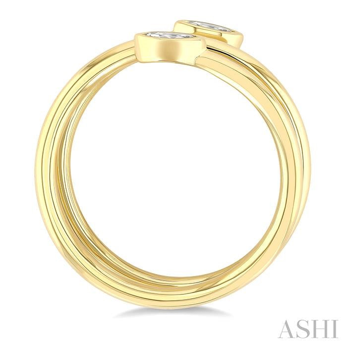 Passion Diamond Ring in Metal