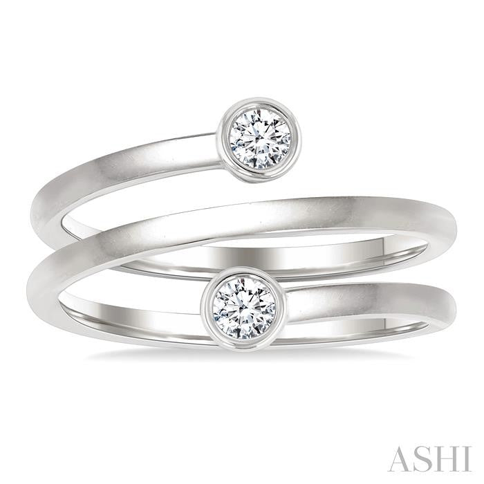 1/5 Ctw Round Shape Diamond Bezel Double Coil Fashion Ring in 14K White Gold