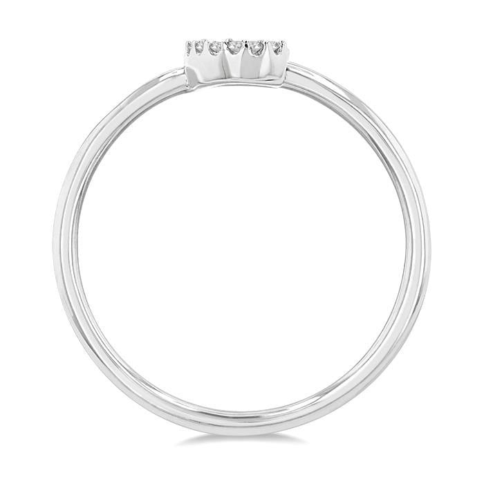 Regal Diamond Ring in Metal