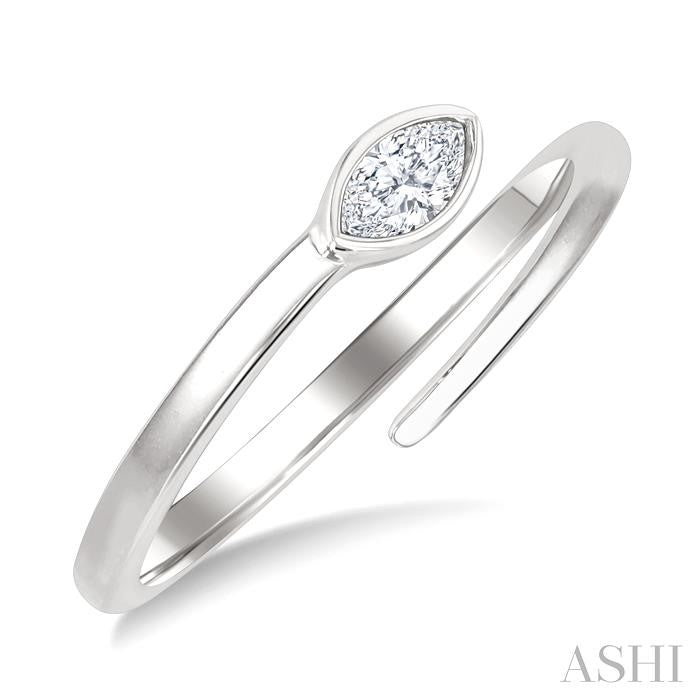 Velour Diamond Ring in Metal