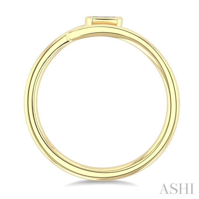 1/6 Ctw Bypass Bezel Set Octagon Cut Diamond Open Fashion Ring in 14K Yellow Gold