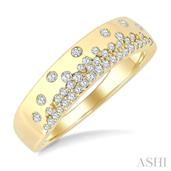 1/4 Ctw Round Cut Diamond Flush Set Mosaic Dome Band in 10K Yellow Gold